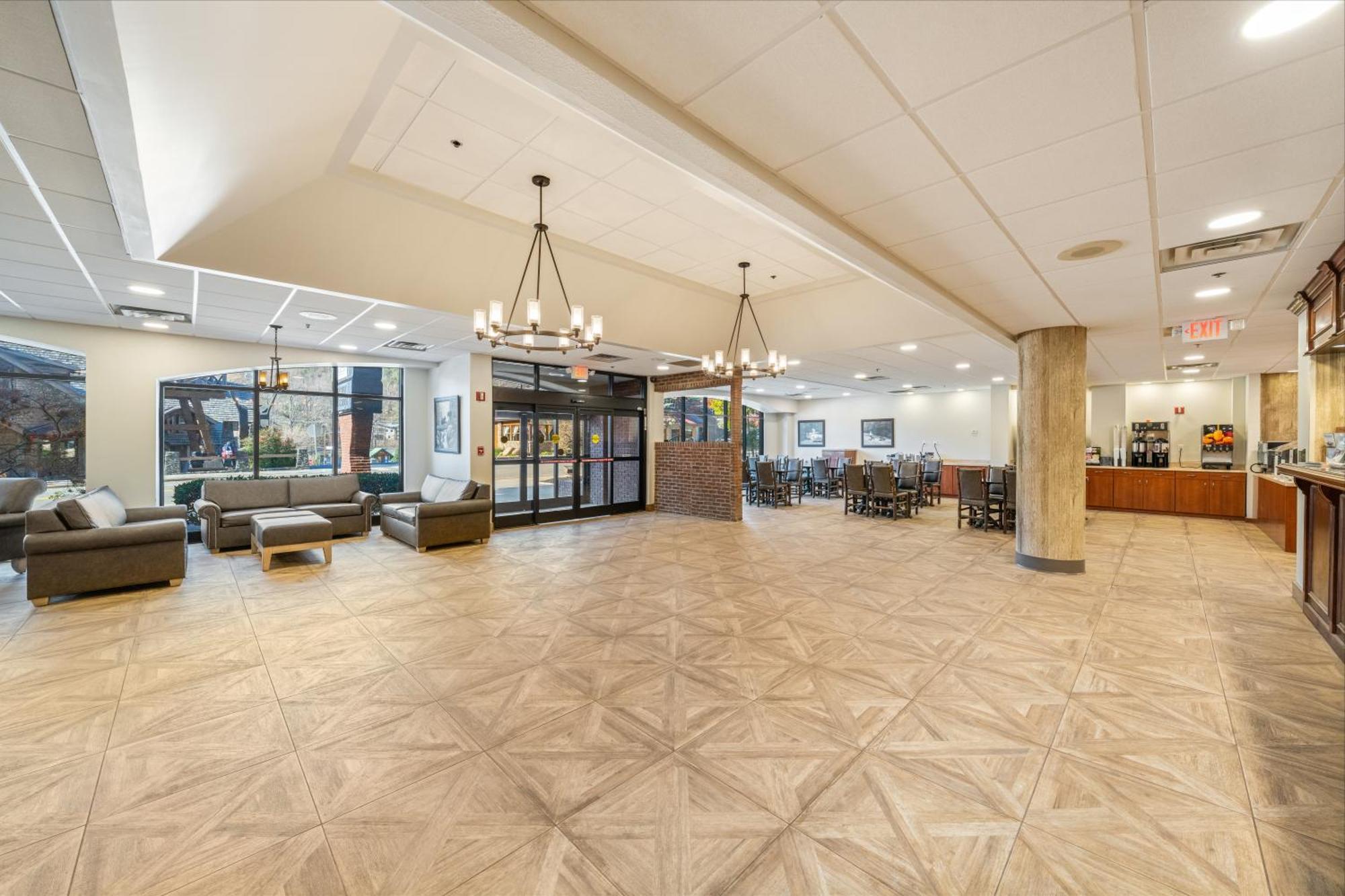Black Bear Inn & Suites Gatlinburg Exterior photo