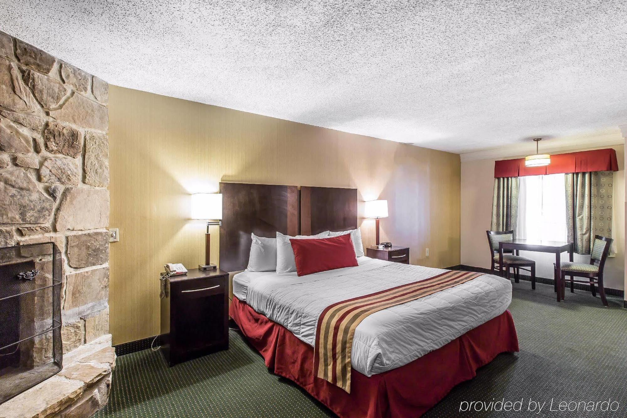 Black Bear Inn & Suites Gatlinburg Exterior photo